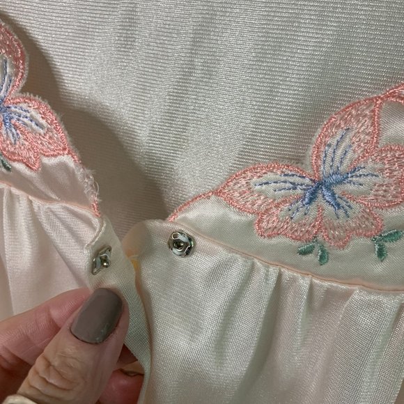 NWT‎ Vintage Shadowline Night Shirt Long-Sleeve with Floral Embroidered Neckline - Picture 6 of 10